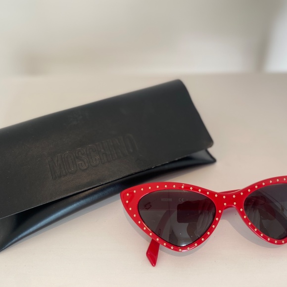 Moschino Cat-eye sunglasses - Picture 2 of 5